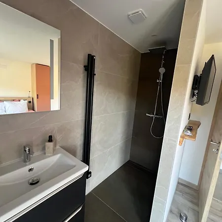Domek alpejski Prestige Climatise Avec Sauna Et Jacuzzi Fréland