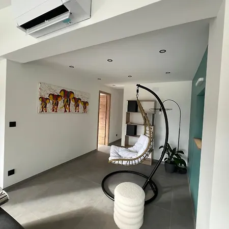 シャレー Prestige Climatise Avec Sauna Et Jacuzzi *