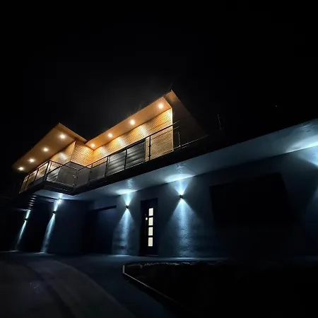 シャレー Prestige Climatise Avec Sauna Et Jacuzzi *
