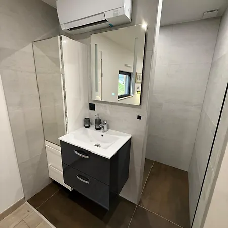 Domek alpejski Prestige Climatise Avec Sauna Et Jacuzzi *